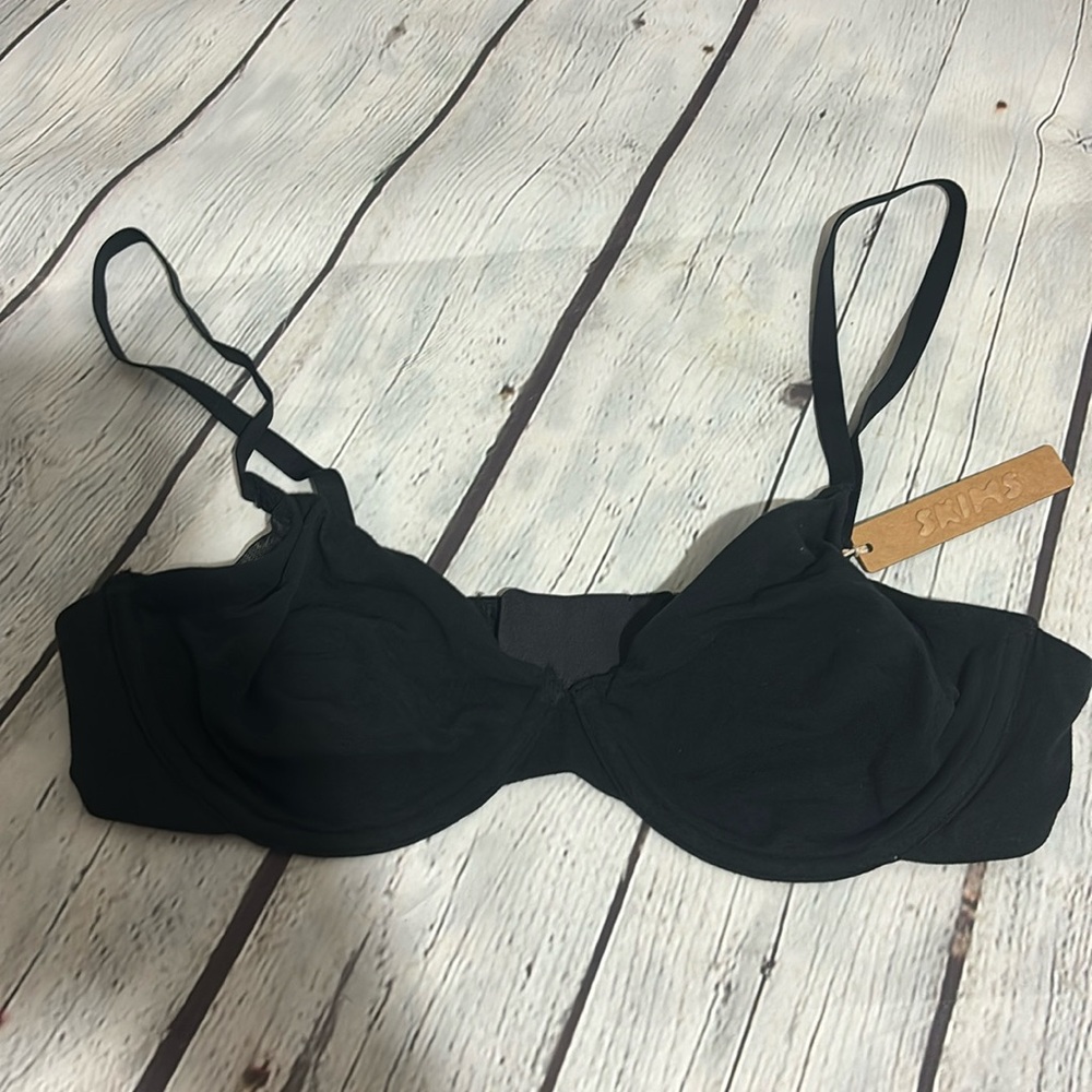 SKIMS ultra fine mesh underwire bra